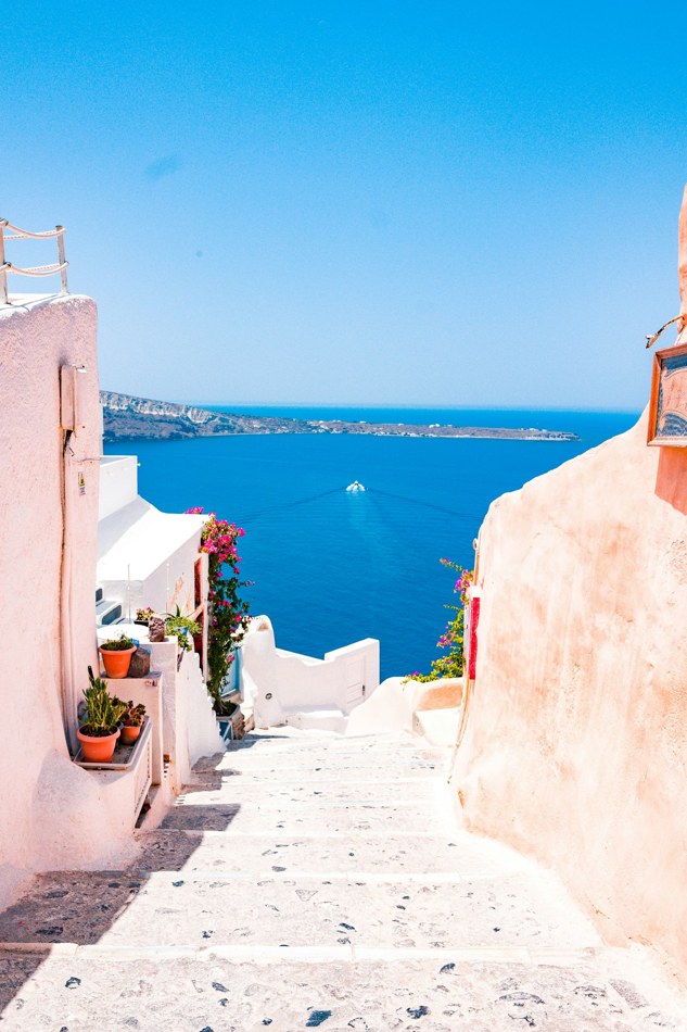 Best Train Routes In Europe For First-Time Travelers