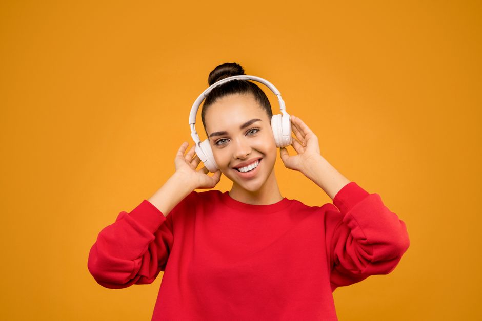 Sony WH-1000XM5 vs Bose QuietComfort Ultra: The Travel Work Test